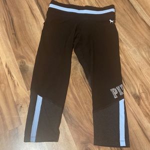 PINK Victoria’s Secret cropped leggings